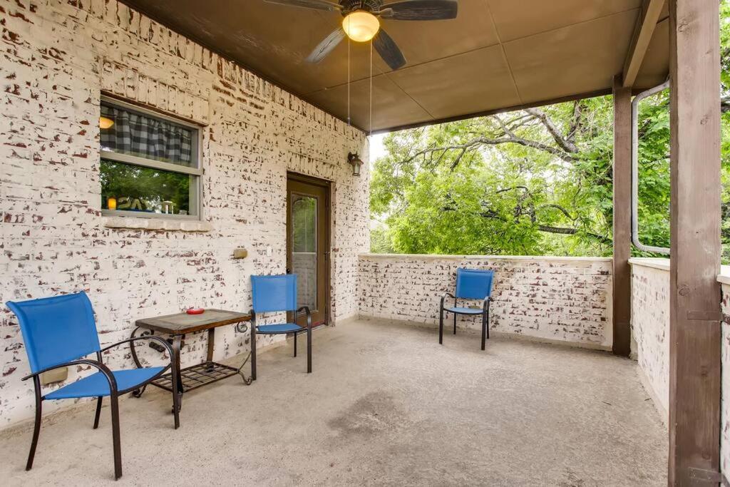 Business Friendly 3 Story Duplex Mins To Bars And Shops Villa Dallas Luaran gambar